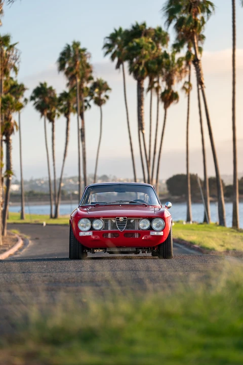 1974 Alfa Romeo 2000 GT Veloce - Image 15 of 31