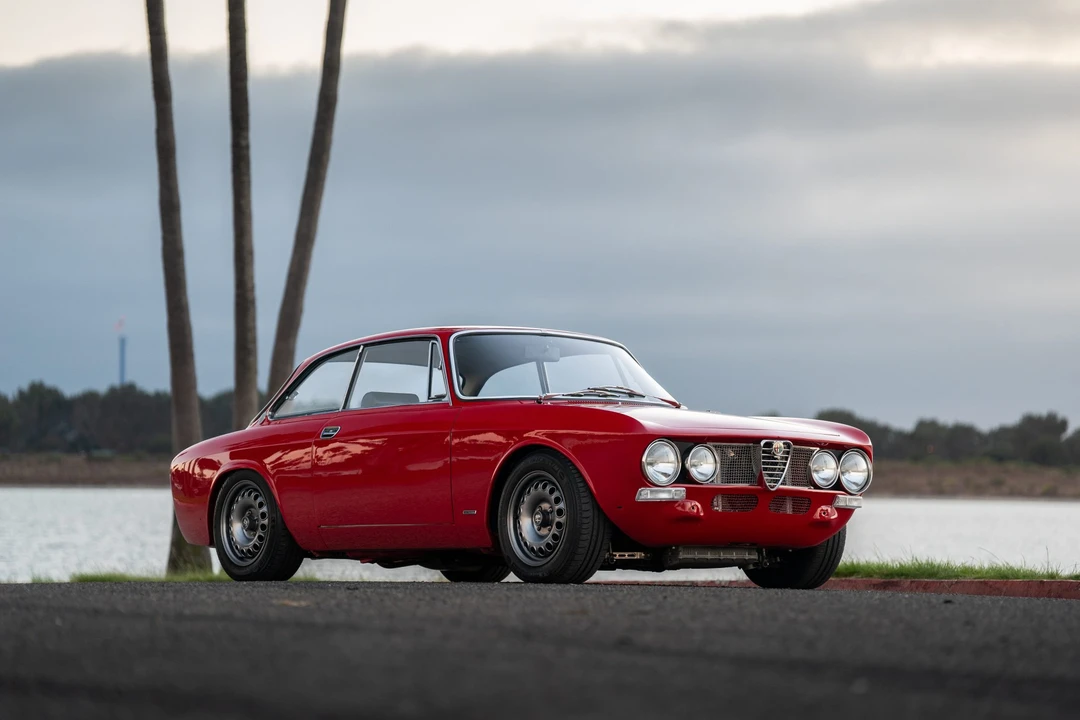 1974 Alfa Romeo 2000 GT Veloce - Image 18 of 31