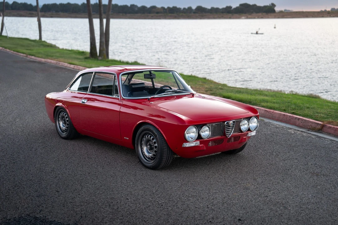 1974 Alfa Romeo 2000 GT Veloce - Image 19 of 31