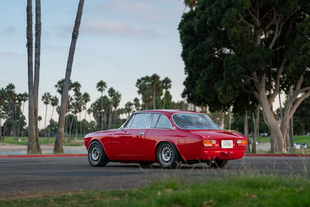 1974 Alfa Romeo 2000 GT Veloce - Image 23 of 31
