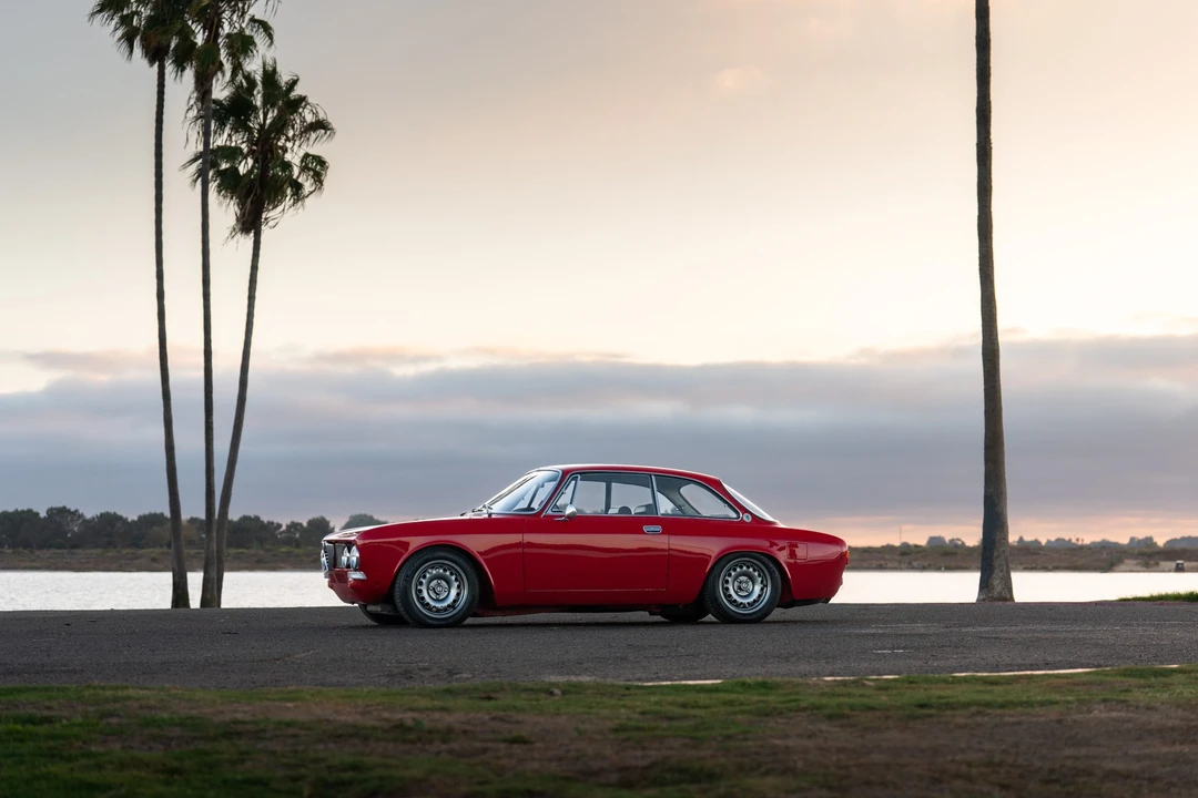 1974 Alfa Romeo 2000 GT Veloce - Image 27 of 31