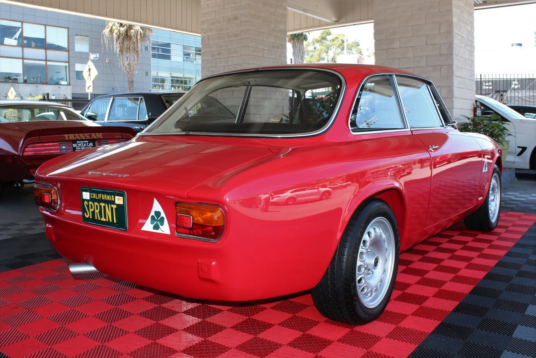 1964 Alfa Romeo Giulia Sprint GT - Image 12 of 31