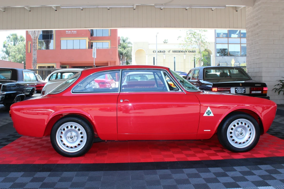 1964 Alfa Romeo Giulia Sprint GT - Image 13 of 31