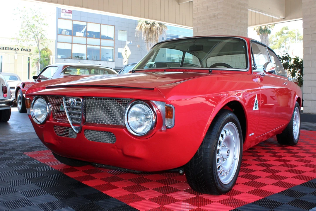 1964 Alfa Romeo Giulia Sprint GT - Image 9 of 31