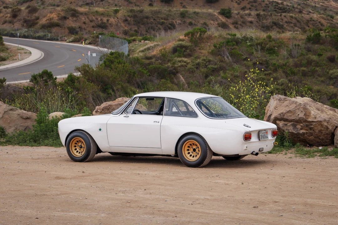 1969 Alfa Romeo GT 1300 Junior - Image 15 of 31