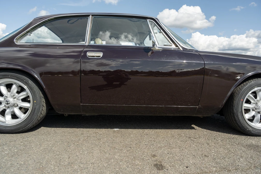 1974 Alfa Romeo 2000 GT Veloce - Image 17 of 31