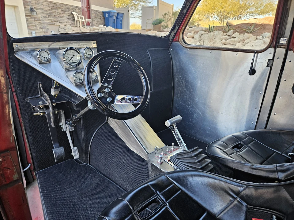 Vehicle image 21 of 31