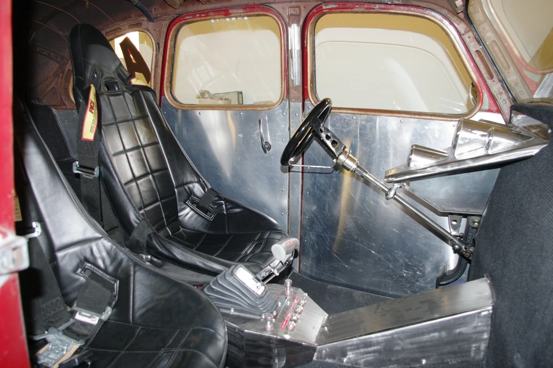 Vehicle image 19 of 31