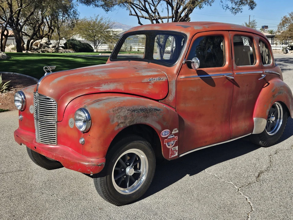 Vehicle image 2 of 31