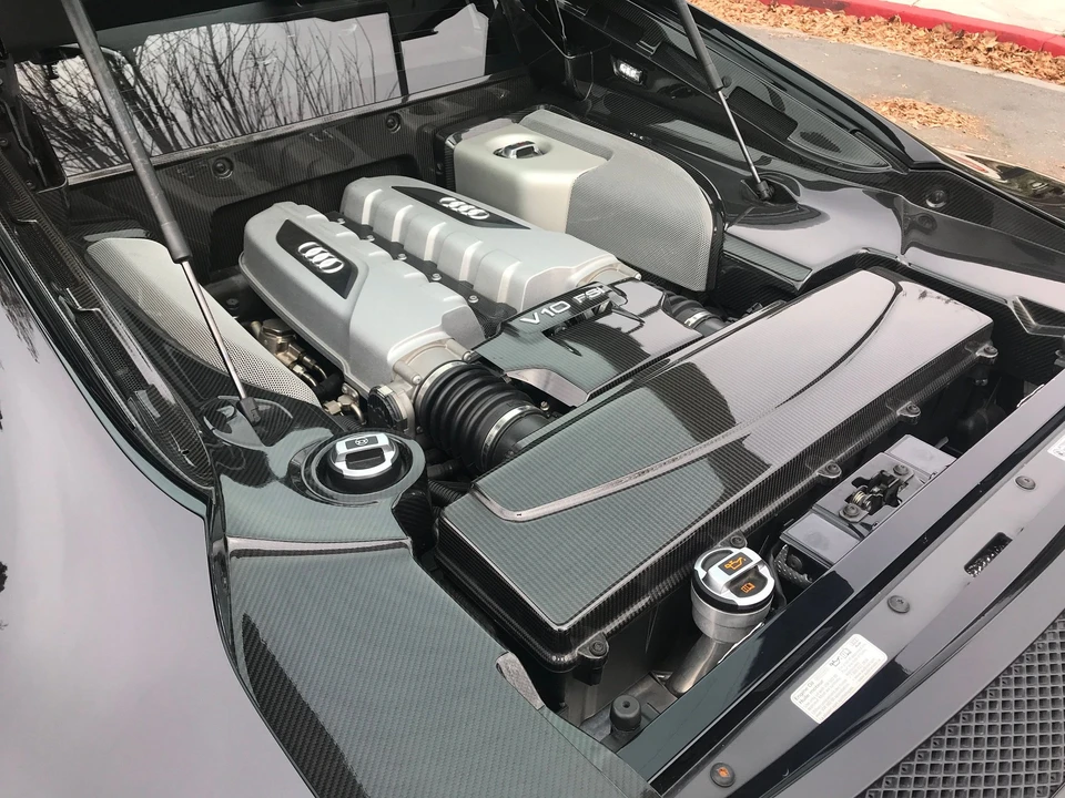 2010 Audi 42 R8 - Image 9 of 11