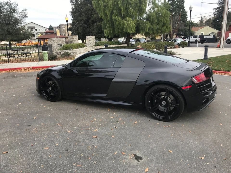 2010 Audi 42 R8 - Image 2 of 11