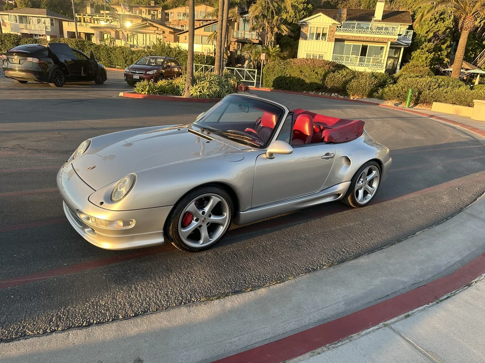 1998 Porsche 993 Carrera 4 - Image 17 of 31
