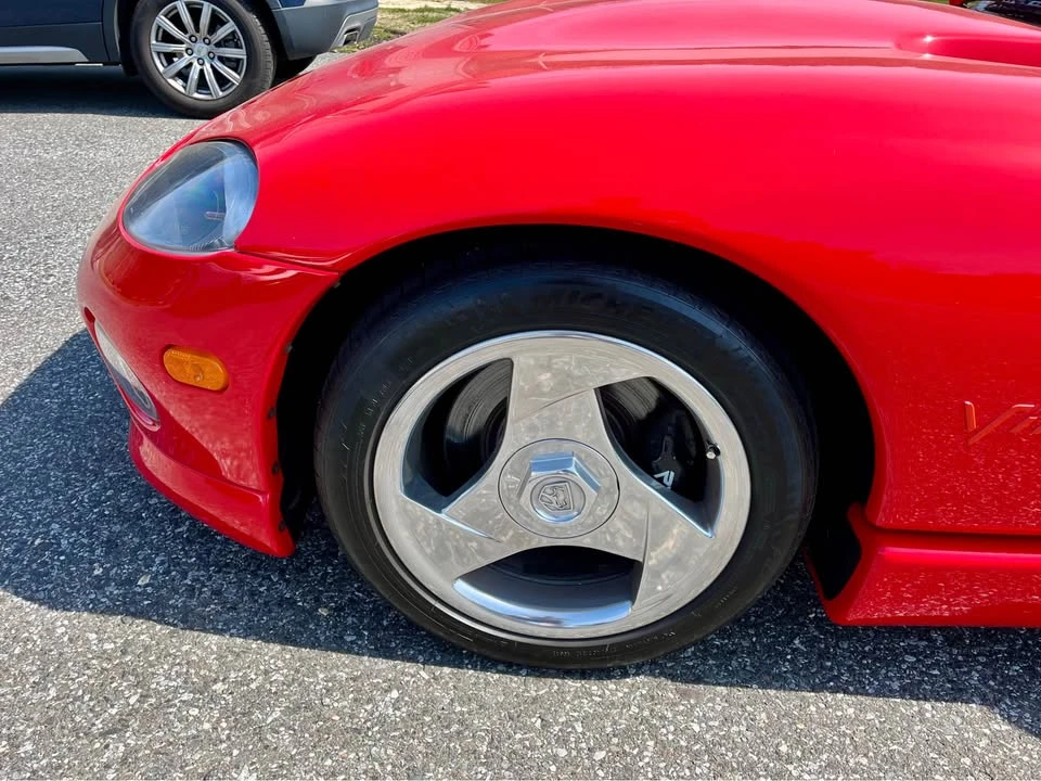 Dodge Viper 1st Gen - Image 2 of 9