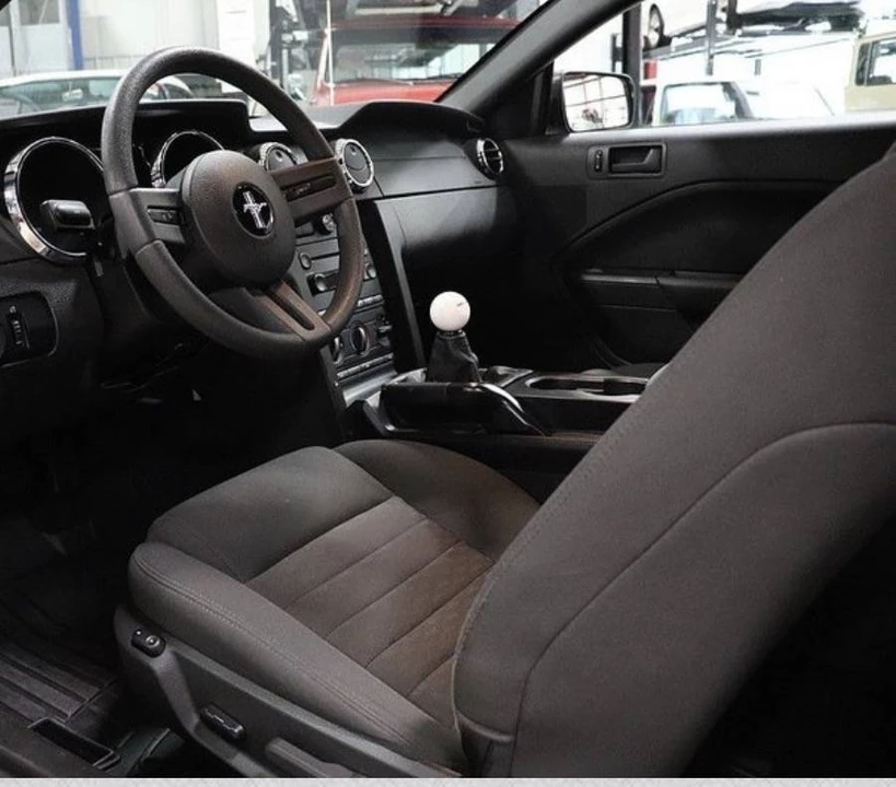 2006 Ford S197 Mustang GT - Image 8 of 17