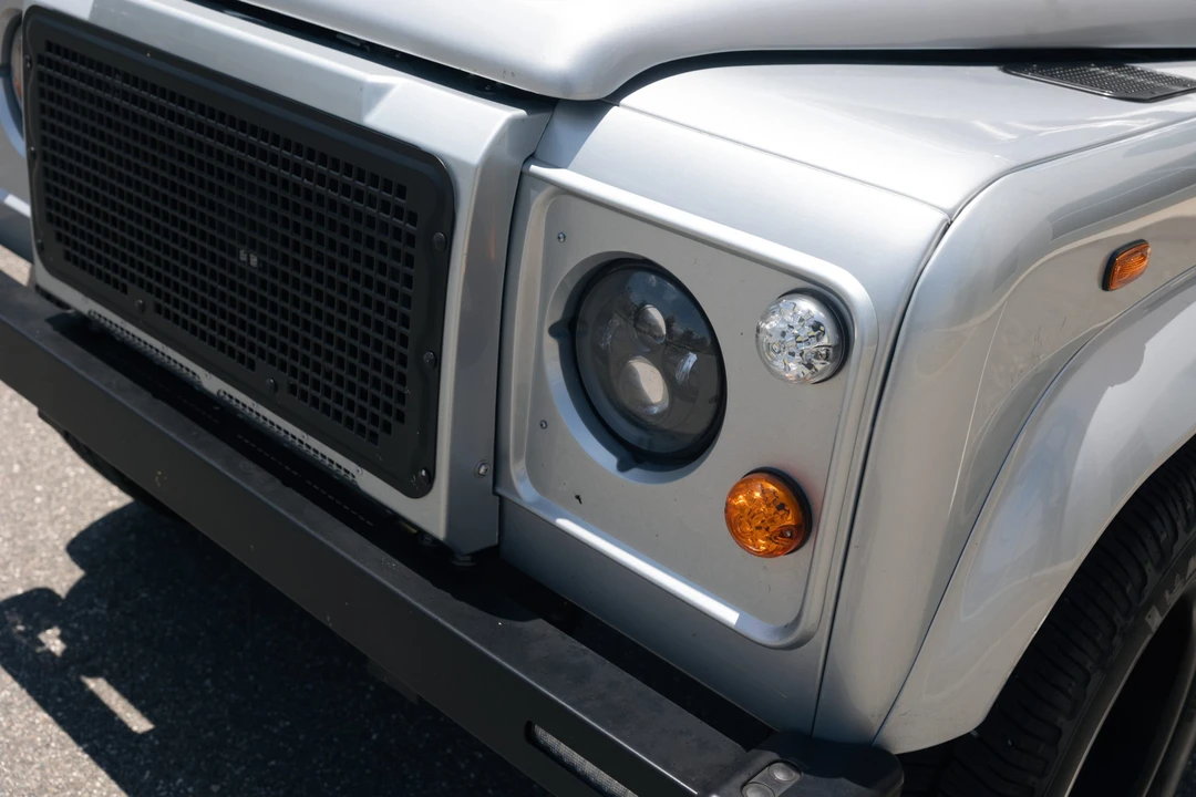 1996 Land Rover Defender 110 - Image 21 of 31