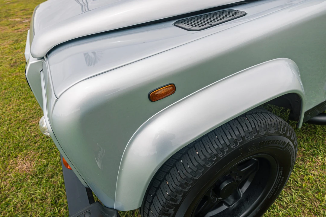 1996 Land Rover Defender 110 - Image 23 of 31
