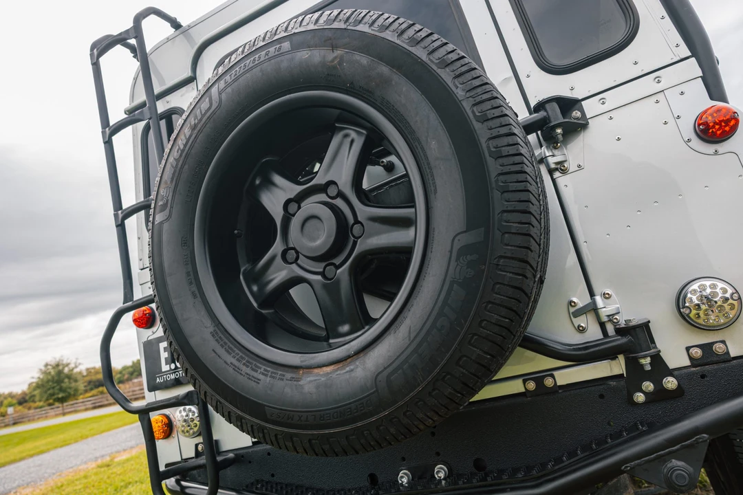 1996 Land Rover Defender 110 - Image 31 of 31