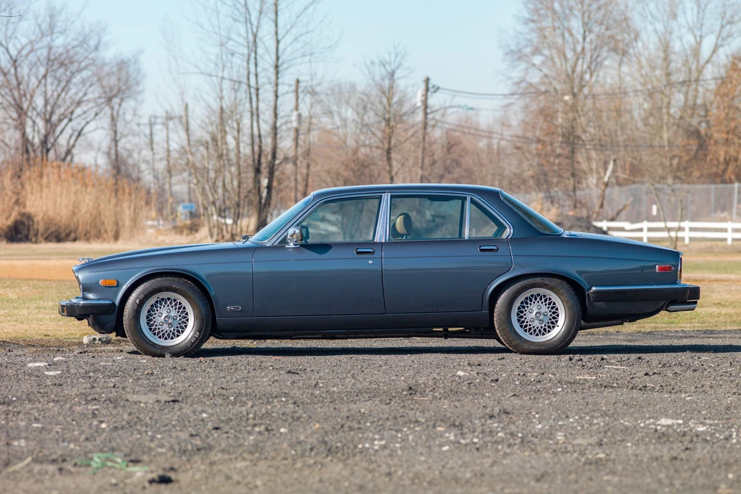 1983 Jaguar XJ Series 3 - Image 4 of 31