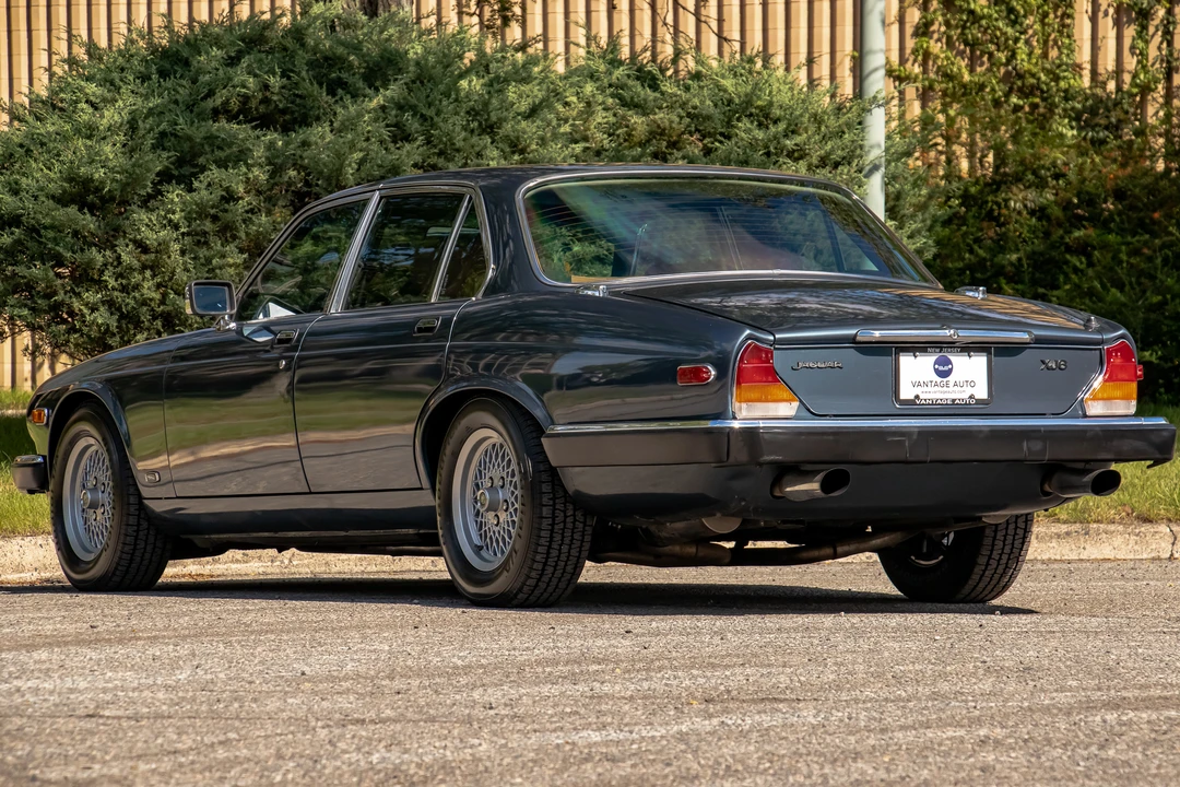 1983 Jaguar XJ Series 3 - Image 24 of 31