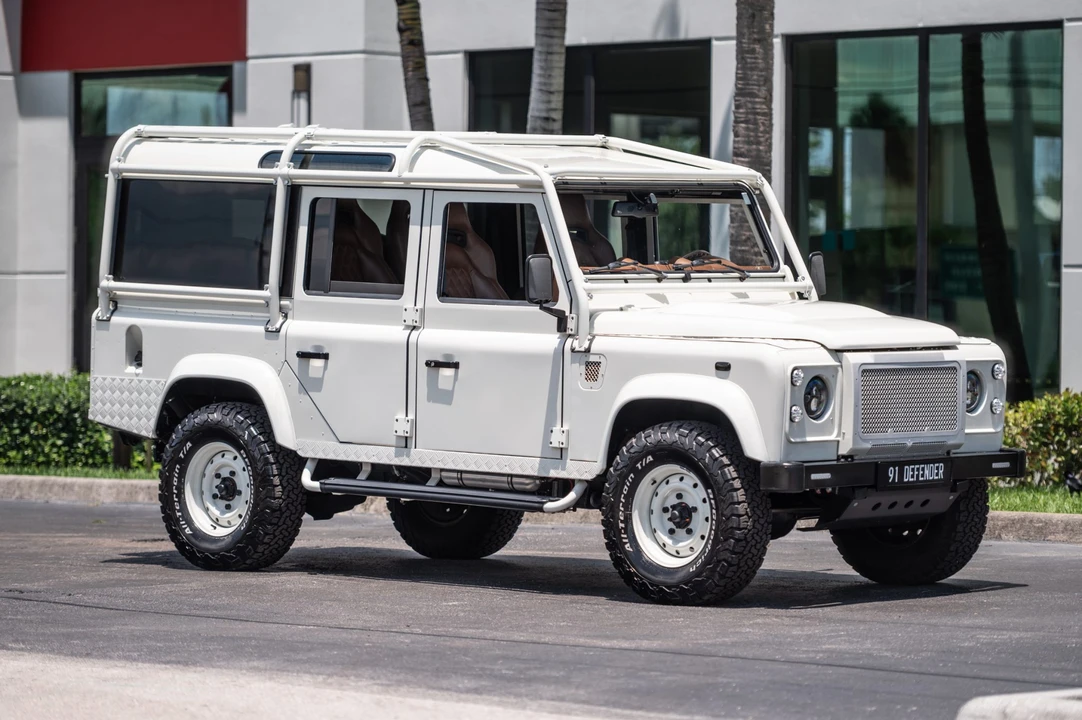 1991 Land Rover Defender 110 - Image 2 of 31