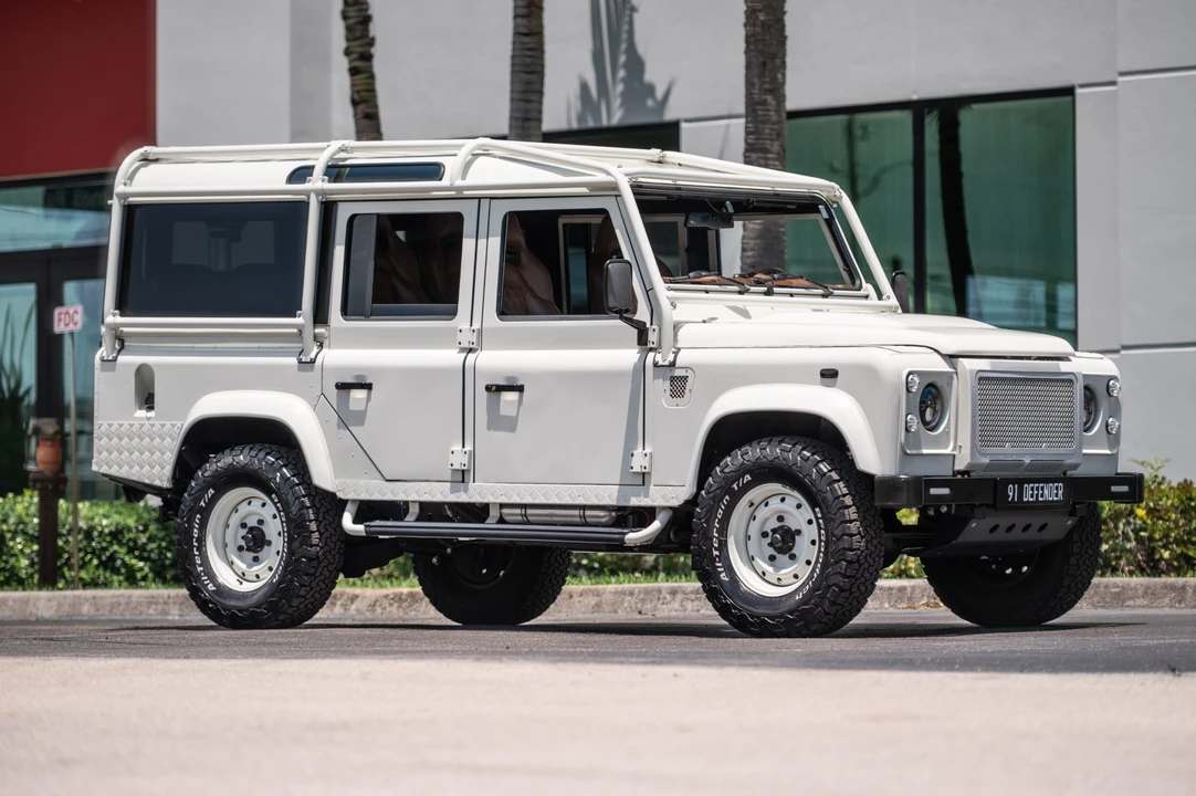 1991 Land Rover Defender 110 - Image 3 of 31