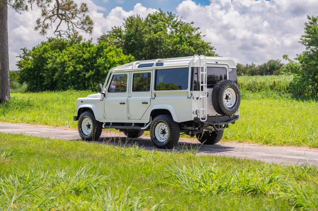 1991 Land Rover Defender 110 - Image 10 of 31