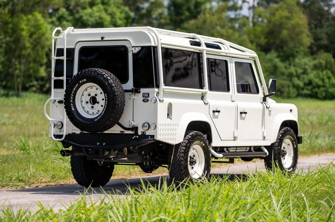 1991 Land Rover Defender 110 - Image 15 of 31