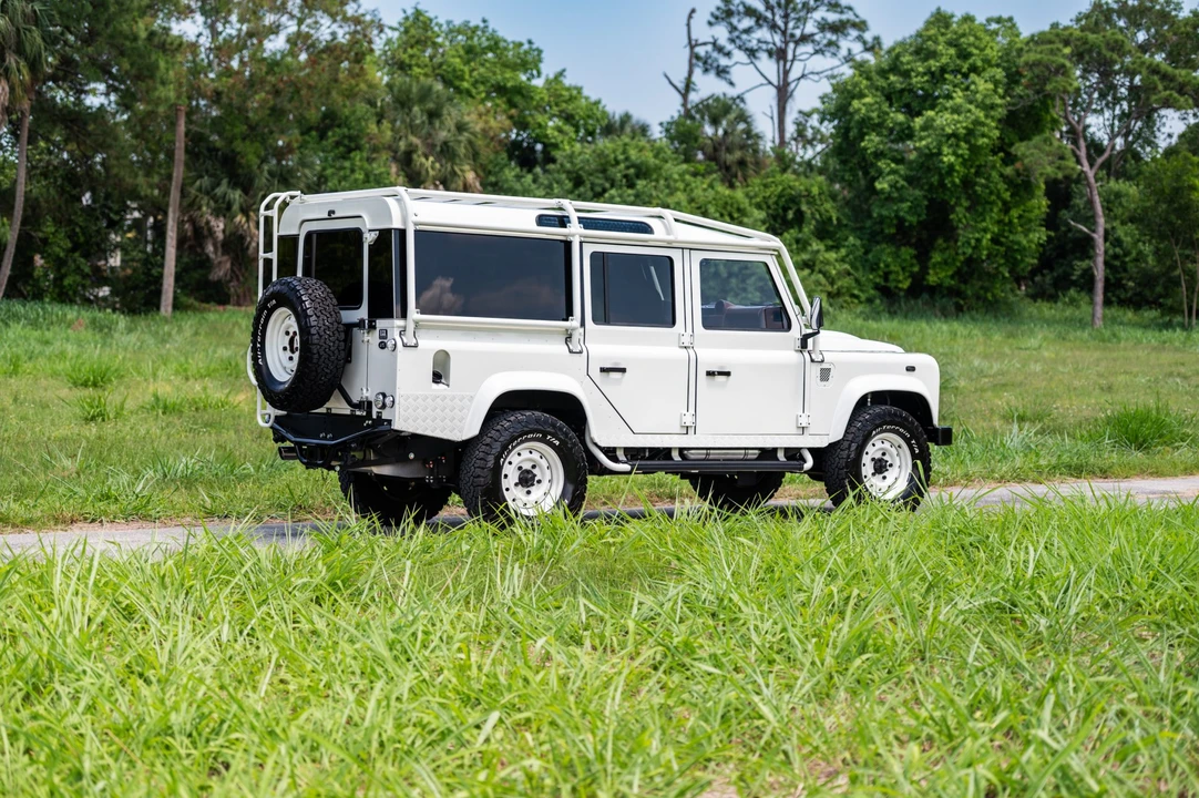 1991 Land Rover Defender 110 - Image 16 of 31