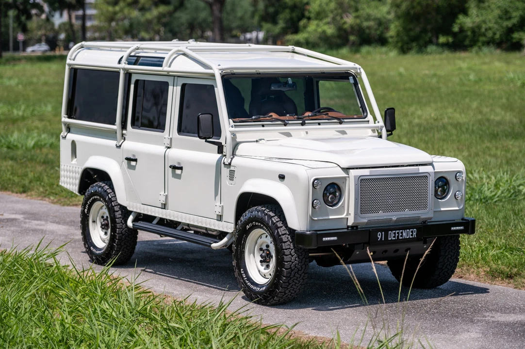1991 Land Rover Defender 110 - Image 19 of 31