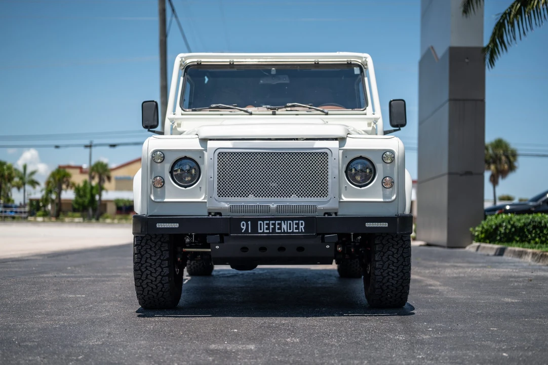 1991 Land Rover Defender 110 - Image 24 of 31