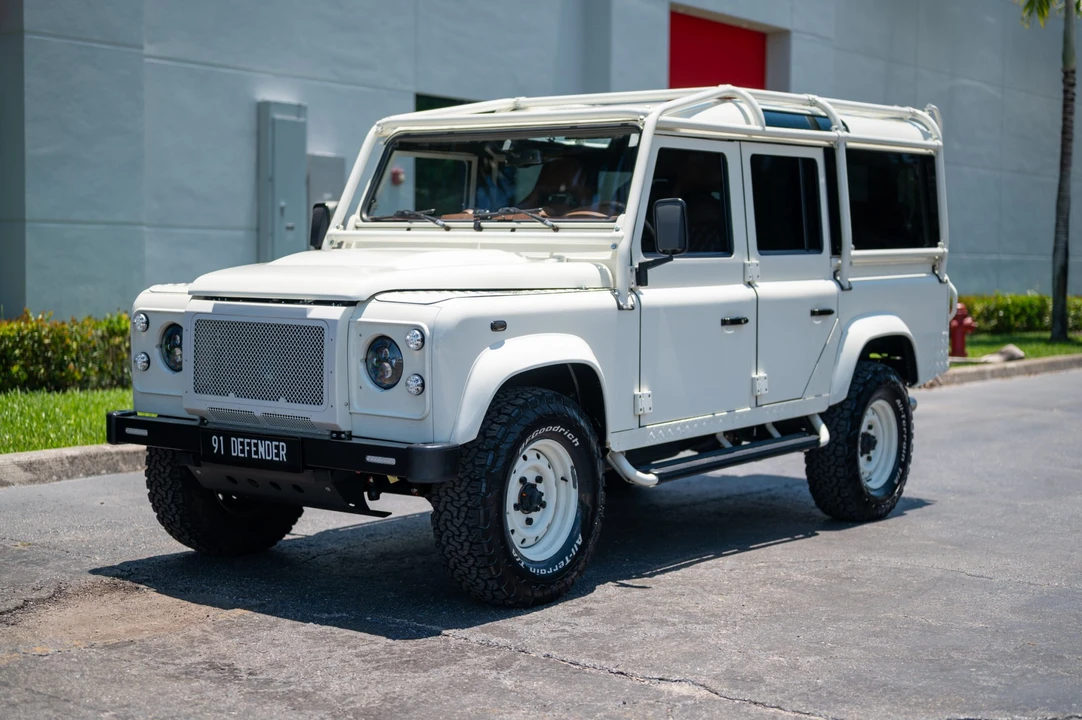 1991 Land Rover Defender 110 - Image 25 of 31