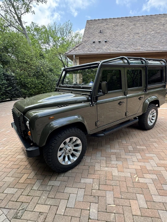 1995 Land Rover Defender 110 - Image 6 of 31