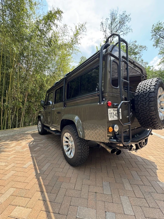 1995 Land Rover Defender 110 - Image 14 of 31