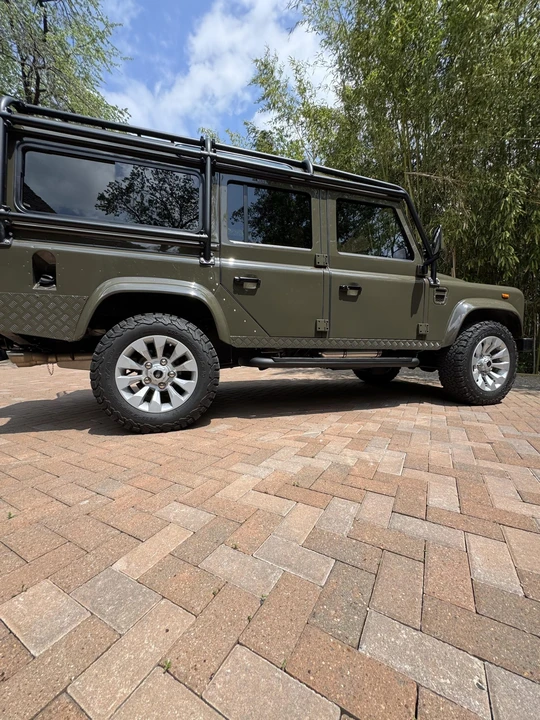 1995 Land Rover Defender 110 - Image 16 of 31