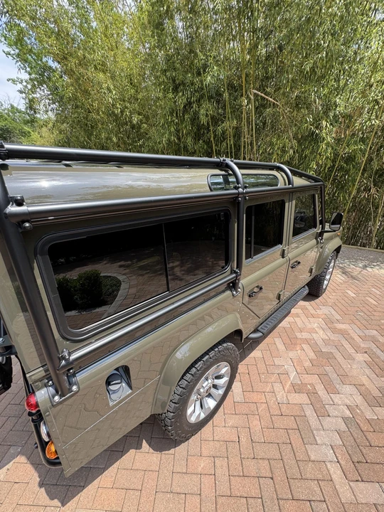 1995 Land Rover Defender 110 - Image 25 of 31