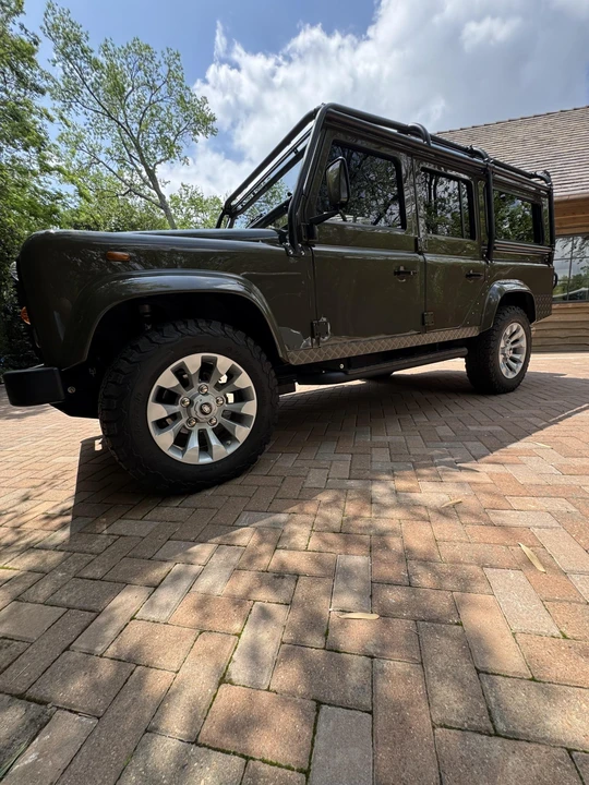 1995 Land Rover Defender 110 - Image 10 of 31