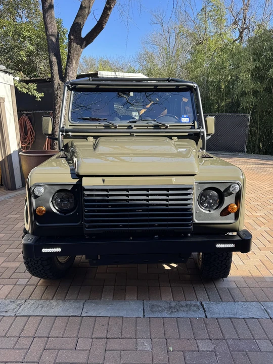 1995 Land Rover Defender 110 - Image 3 of 31
