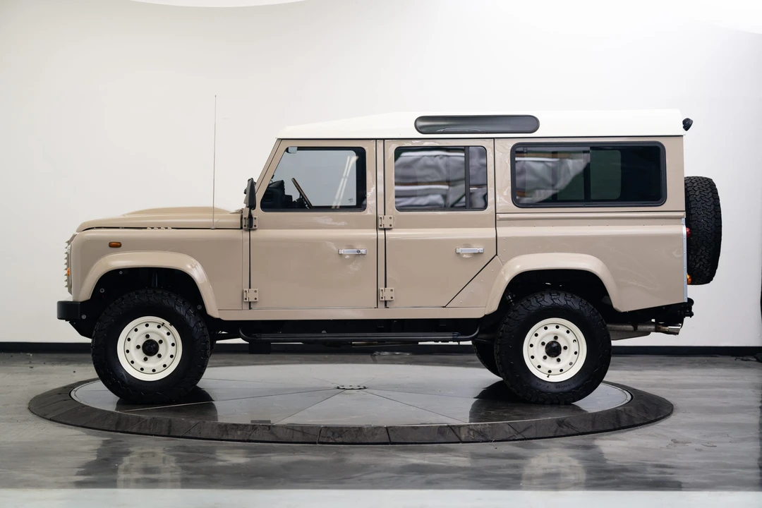 1989 Land Rover Defender 110 - Image 11 of 21