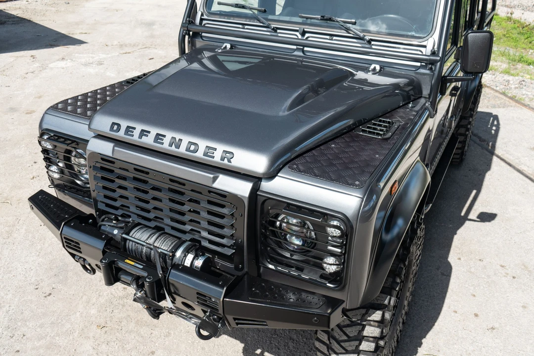 Land Rover Defender 110 - Image 31 of 31