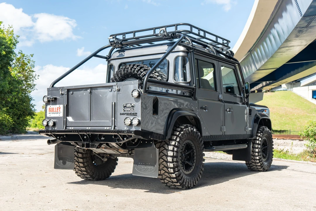 Land Rover Defender 110 - Image 21 of 31