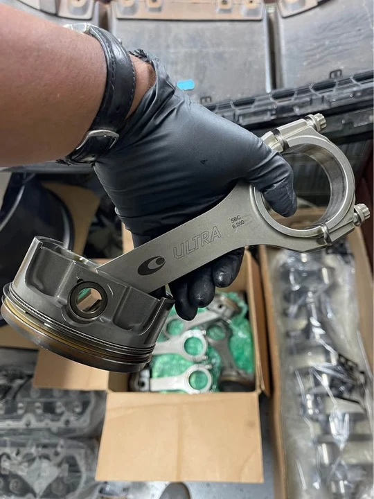 Parts & Memorabilia Engines - Image 10 of 10