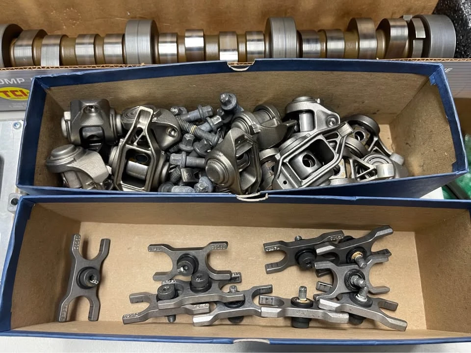 Parts & Memorabilia Engines - Image 6 of 10