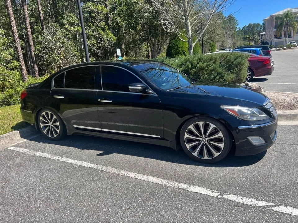 2012 Genesis - Image 3 of 9