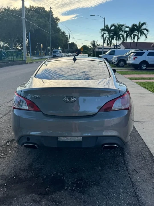 2011 Hyundai Genesis - Image 2 of 6