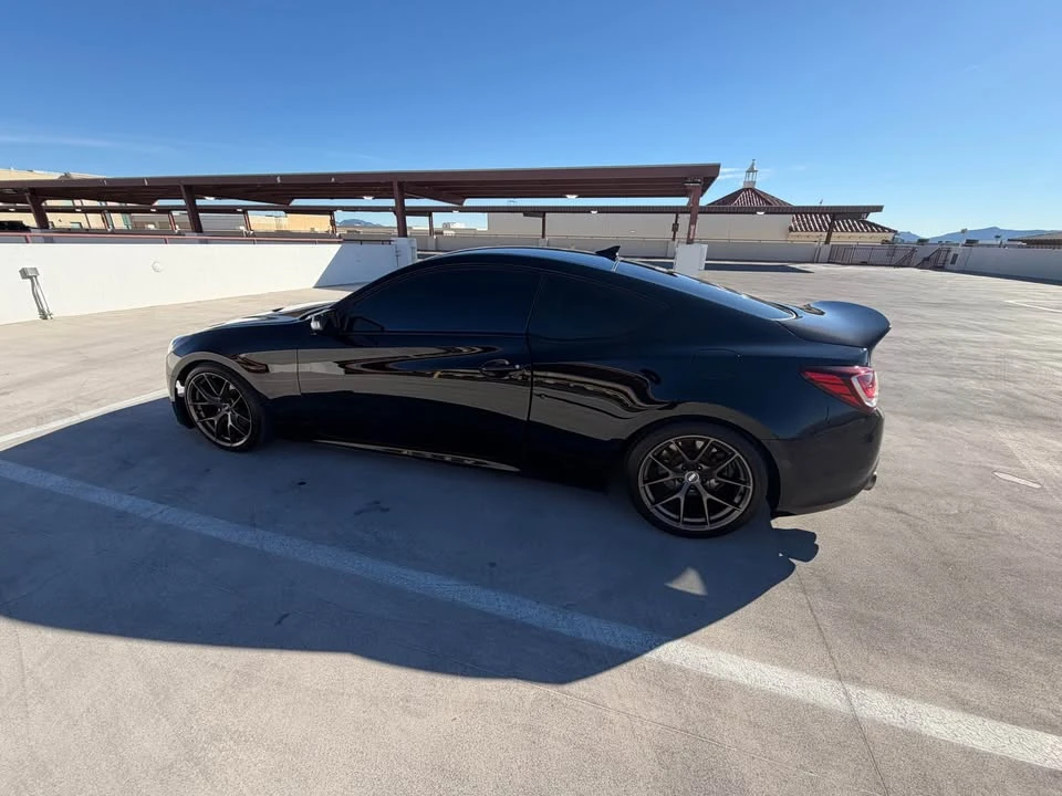 2015 Hyundai Genesis Coupe - Image 2 of 10