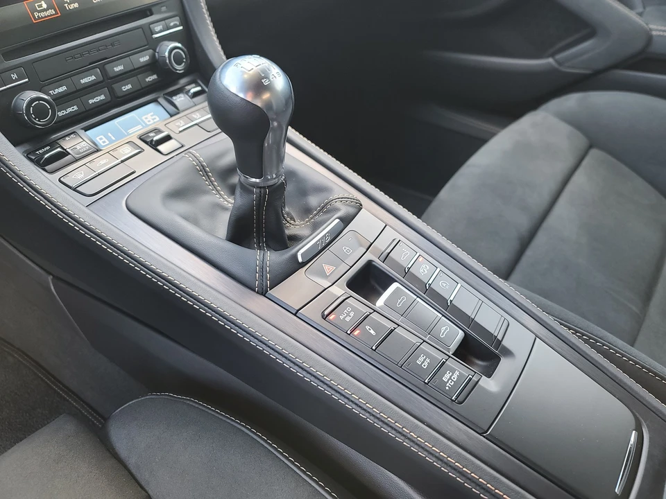 2021 Porsche 718 Boxster Spyder - Image 13 of 21