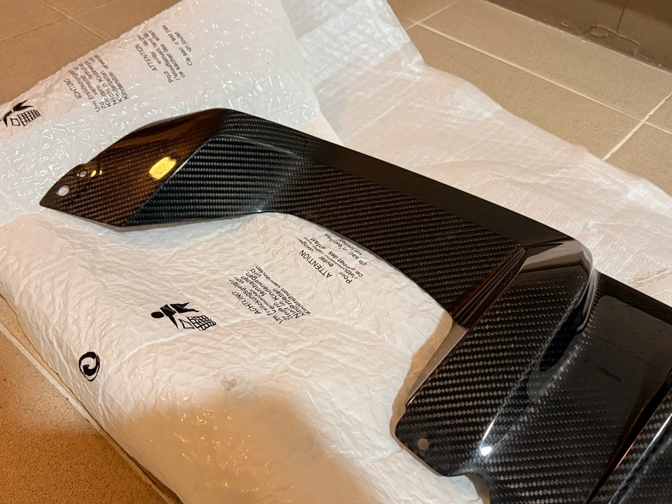 2020 Parts & Memorabilia Bodywork - Image 4 of 6
