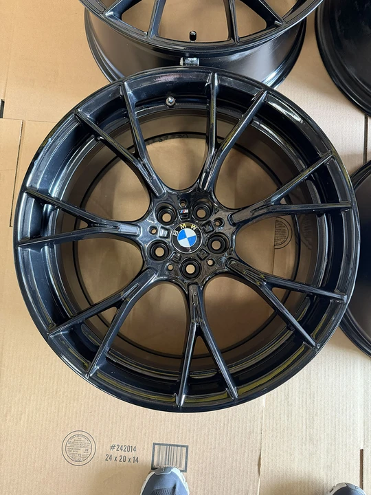2017 Parts & Memorabilia Other Wheels - Image 5 of 8