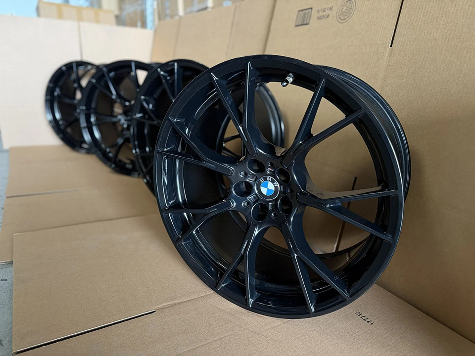 2017 Parts & Memorabilia Other Wheels - Image 2 of 8