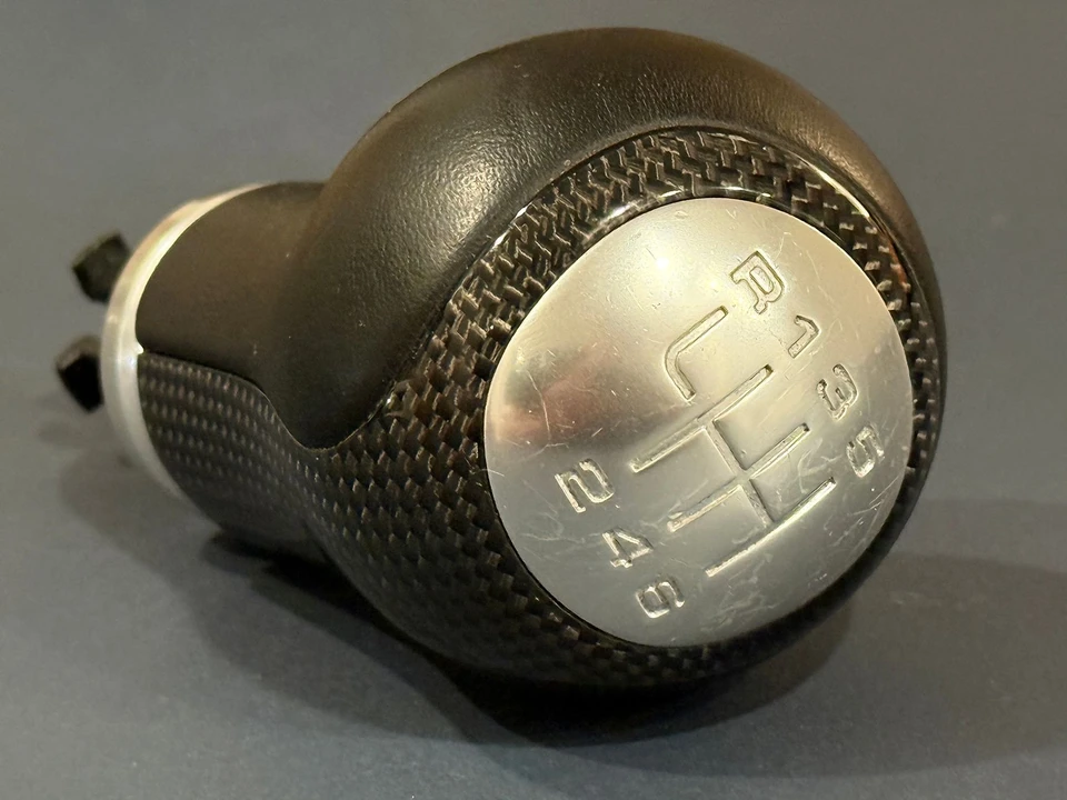 2012 Parts & Memorabilia Seats & Interior - Image 3 of 6